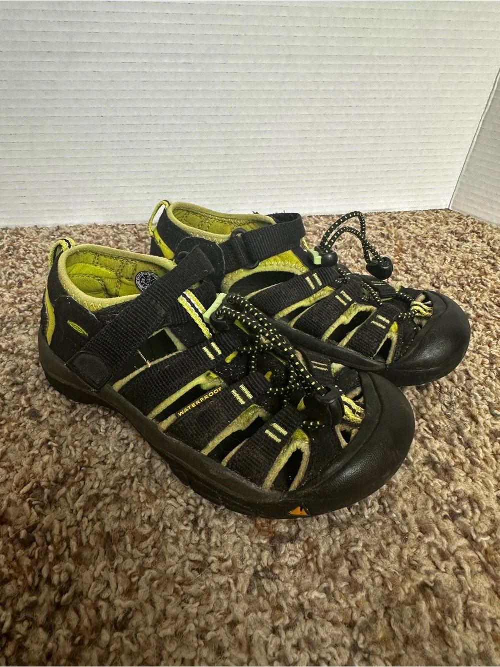Keen Kids Black and Yellow Waterproof Closed-Toe Sandals